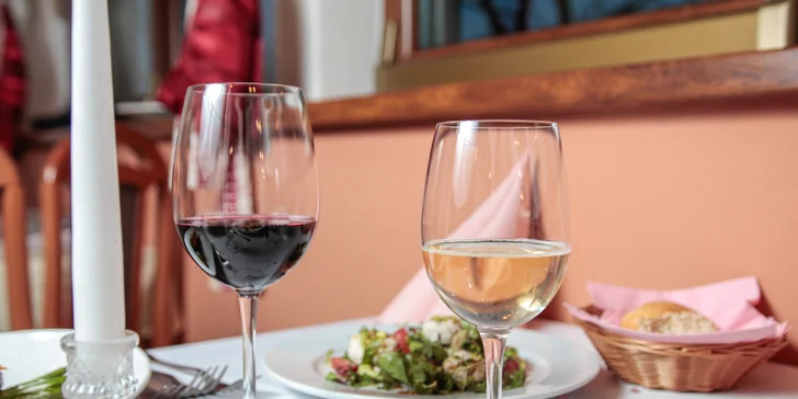 Čtyřchodové romantické menu pro dva: striploin nebo tuňák, batátový krém i dezert