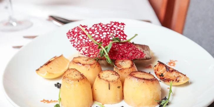 Čtyřchodové romantické menu pro dva: striploin nebo tuňák, batátový krém i dezert