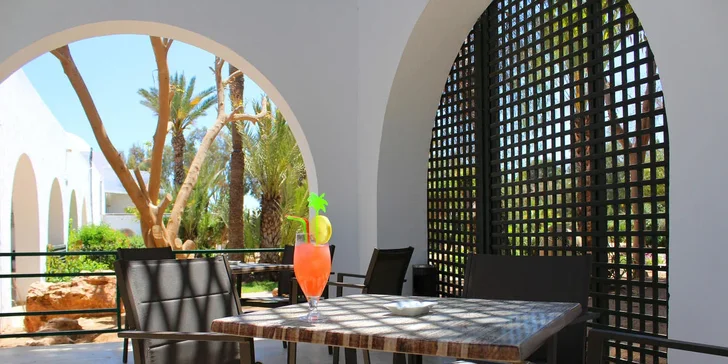 4* hotel Royal Karthago v Tunisku: letenky, all inclusive, bazén a pláž pár kroků