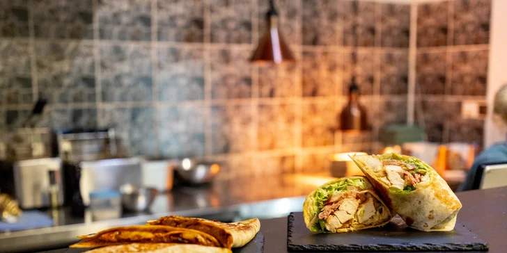 Vouchery na 200–1 000 Kč na cokoliv ve street food bistru Adria Burgers