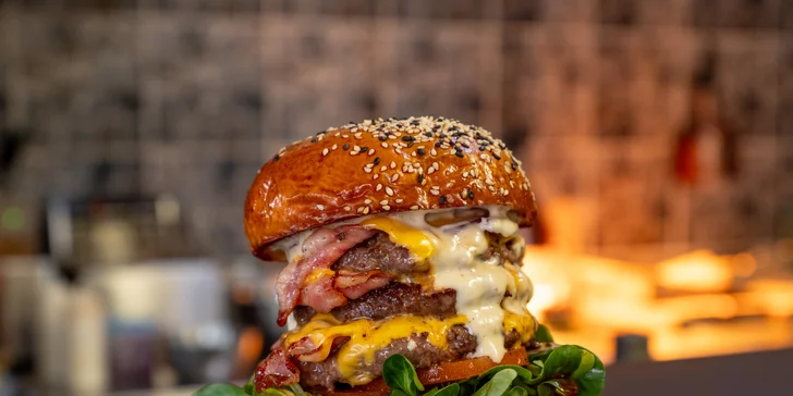 Vouchery na 200–1 000 Kč na cokoliv ve street food bistru Adria Burgers