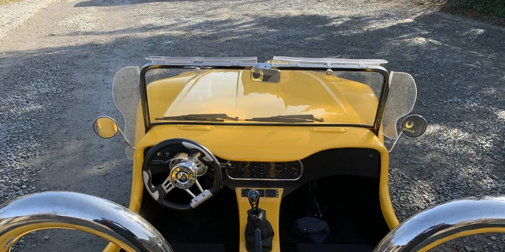 Pohodová vyjížďka: zapůjčení dvoumístného kabrioletu Roadster Kaipan 14 na 2 hod. i víkend