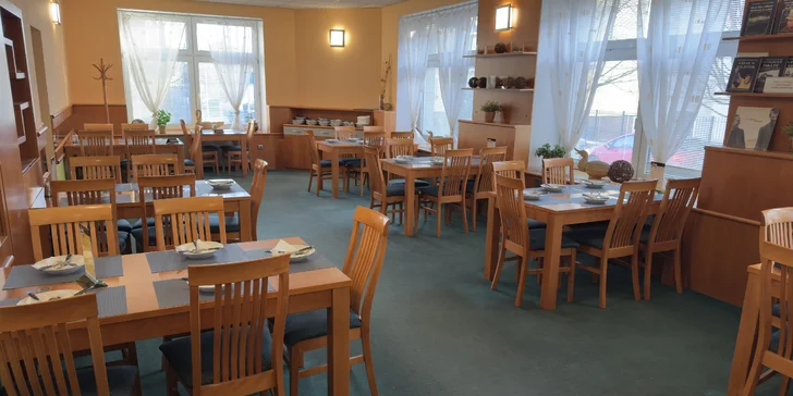 Slavnostní tříchodový oběd pro 2 osoby: kachna na pomerančích i lahev vína