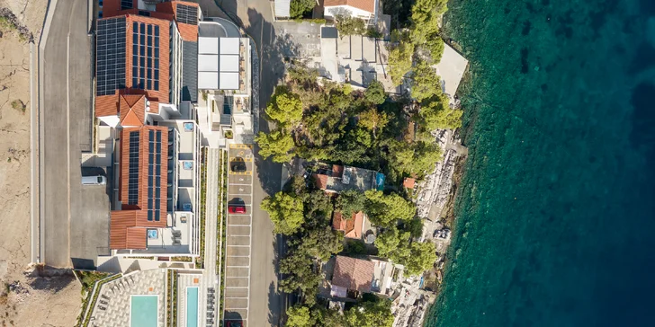 Dovolená na chorvatském ostrově Korčula: nový 4* hotel se snídaní či polopenzí i bazény, až 3 děti zdarma