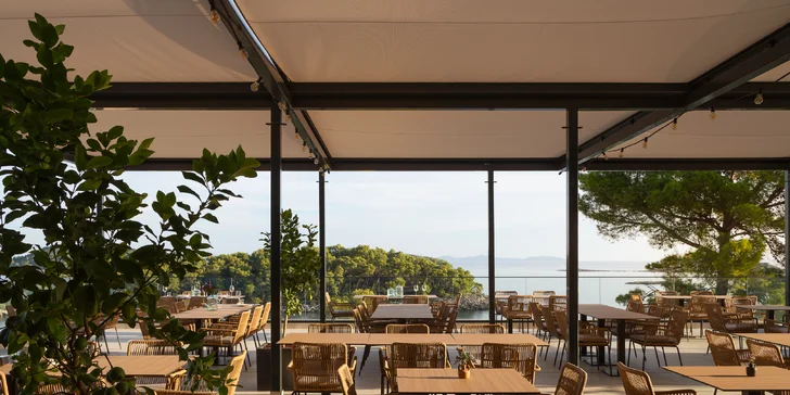 Dovolená na chorvatském ostrově Korčula: nový 4* hotel se snídaní či polopenzí i bazény, až 3 děti zdarma