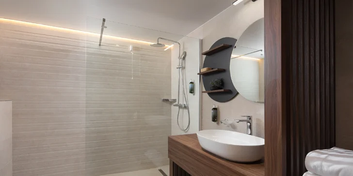 Dovolená na chorvatském ostrově Korčula: nový 4* hotel se snídaní či polopenzí i bazény, až 3 děti zdarma