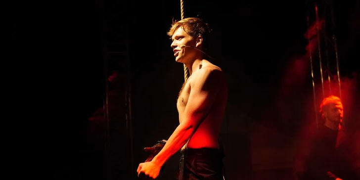 Vstupenka na Iluzionistickou show v divadle Royal v centru Prahy