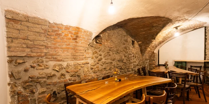 Ochutnávkový set piva a tradičních dobrot z britských pubů až pro 8 osob