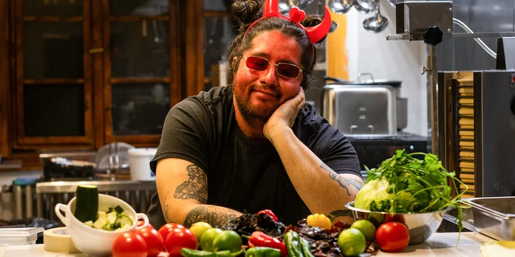 Takíza aneb tacos party: 17 mexických tacos až pro 4 osoby a salsy podle výběru