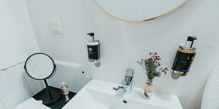 Designové iglú u Plumlovské přehrady: privátní vířivka, sauna a masážní křeslo