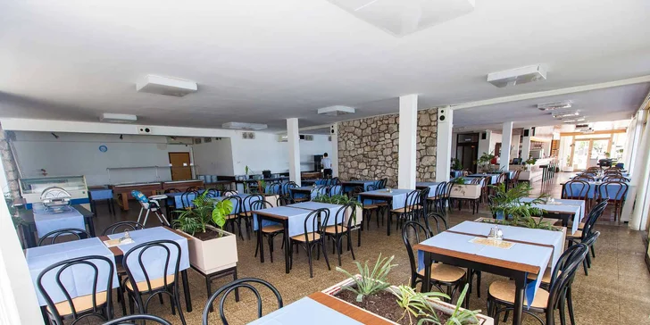 Chorvatsko na pohodu: pobyt v rodinném resortu kousek od pláže, snídaně nebo polopenze