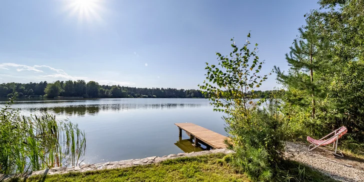 Nová nádherná chata v přírodě jižních Čech: rybník, sauna i sport a zábava