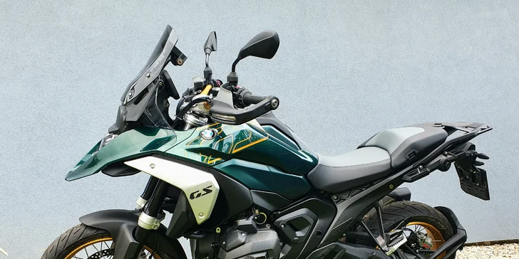 Zážitková jízda na dvou kolech: zapůjčení motocyklu BMW či Ducati na 1 nebo 2 dny