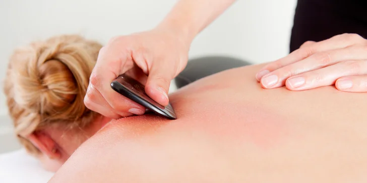 Gua sha masáž obličeje či šíje i s baňkováním: vypnutí pleti a uvolnění svalů