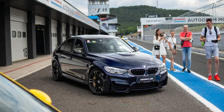 Zážitková jízda v BMW M3 F80 na okresních silnicích: 20, 30 nebo 40 min.