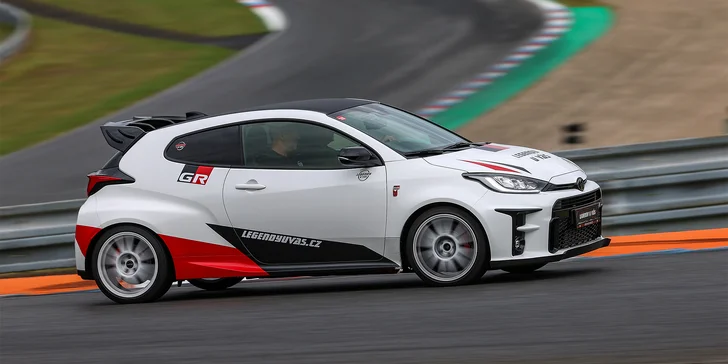Zážitková jízda v Toyotě GR Yaris na okreskách: 20, 30 nebo 40 min.