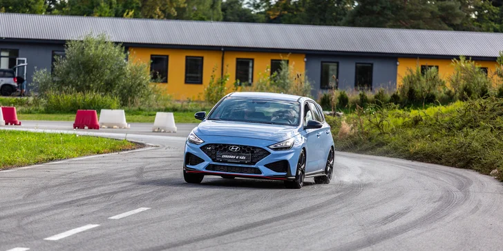 Zážitková jízda ve voze Hyundai i30N: 20–40 min., 5 míst po celé ČR