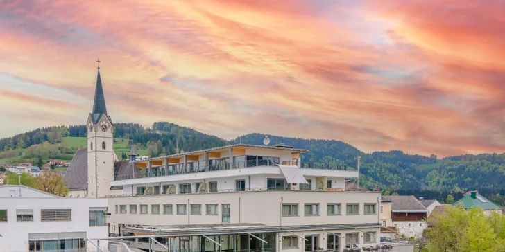 Pobyt v Horním Rakousku: snídaně, neomezený vstup do infinity bazénu a saun v adults only hotelu