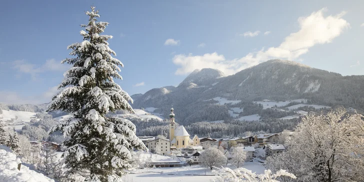 Relax i aktivní dovolená v Alpách: 4* hotel s polopenzí plus, neomezený wellness, skibus
