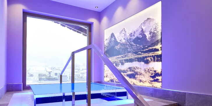 Krásný hotel v Tyrolsku: polopenze plus, neomezený wellness s infinit bazénem a výlety i golf