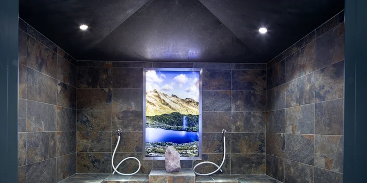 Krásný hotel v Tyrolsku: polopenze plus, neomezený wellness s infinit bazénem a výlety i golf