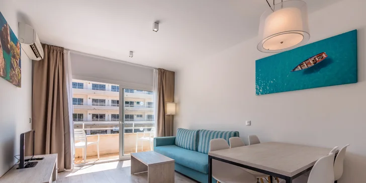 Dovolená ve Španělsku: vybavené apartmány kousek od pláže, vlastní doprava