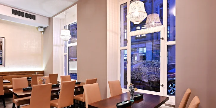 Okouzlující chuť Asie: 4chodové degustační sushi menu a prosecco pro dva, 2 pobočky
