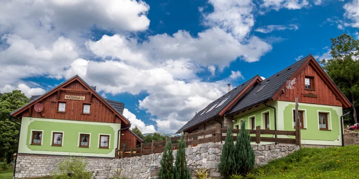 Pobyt na Dolní Moravě: zrekonstruované apartmány i horská chalupa až pro 14 osob