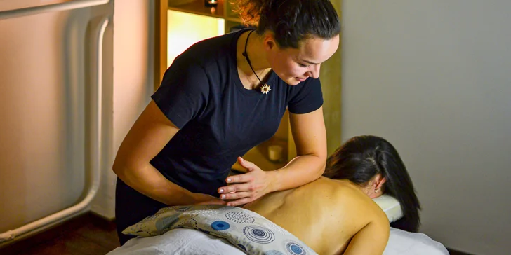 Masáž dle výběru: klasická, relaxační, reflexní, lávovými kameny i lymfodrenážní