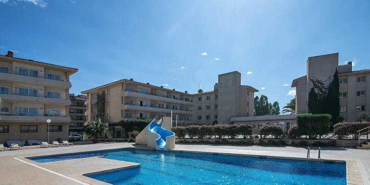 Dovolená ve Španělsku: vybavené apartmány kousek od pláže, vlastní doprava