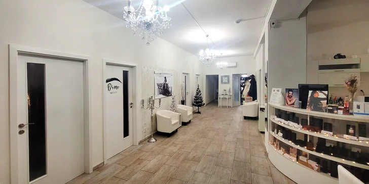 Dámský střih s mytím a stylingem pro všechny délky vlasů i kolagen nebo výživa