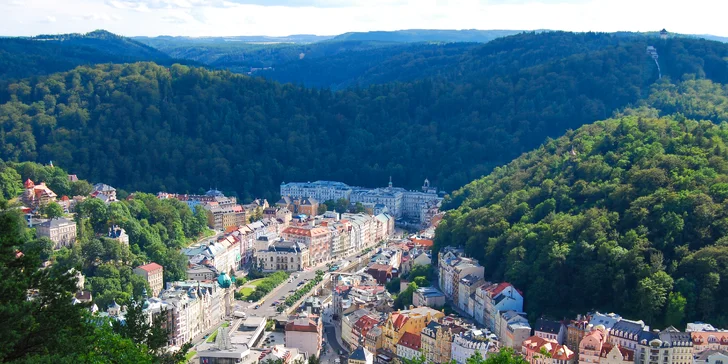 4* pobyt v centru Karlových Varů: ubytování se snídaní, wellness i projížďkou v kočáře