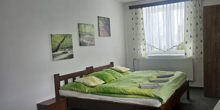 Penzion nedaleko Lipna až pro 4 osoby: snídaně a v létě bazén