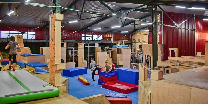 Parkourový příměstský tábor pro děti ve věku 6-15,9 let: týden plný akce a dobrodružství