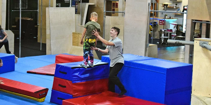 Parkourový příměstský tábor pro děti ve věku 6-15,9 let: týden plný akce a dobrodružství