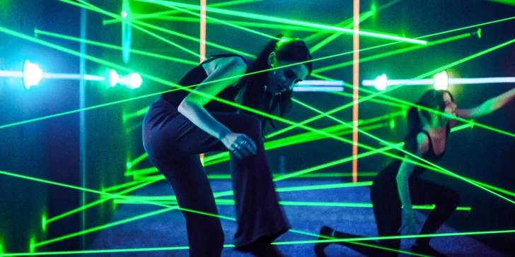 40 min. adrenalinu pro 4 osoby: laser game, laserové bludiště a 9D kino