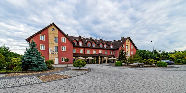 Pobyt v Krakově: moderní hotel uprostřed zeleně se snídaní, parkování zdarma