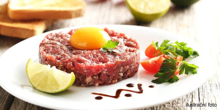 400 g tataráčku z mladého býčka Aberdeen angus red a zlatavé topinky