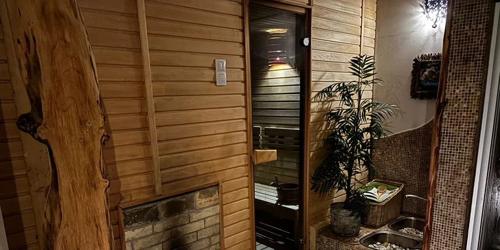 Dvouhodinová párová relaxace: privátní finská sauna s ochlazovacím bazénkem