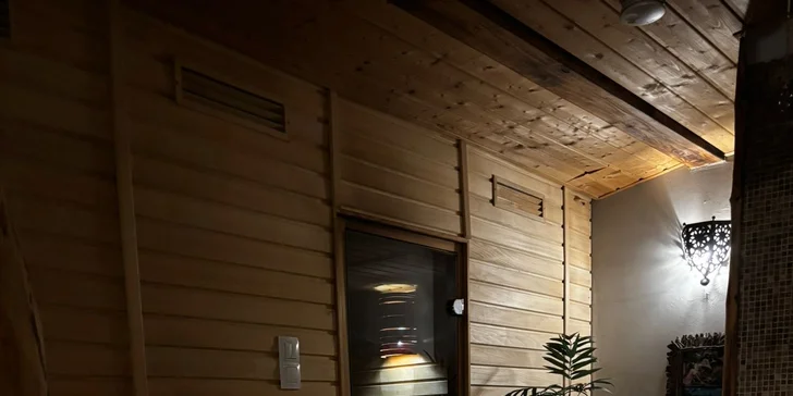 Dvouhodinová párová relaxace: privátní finská sauna s ochlazovacím bazénkem