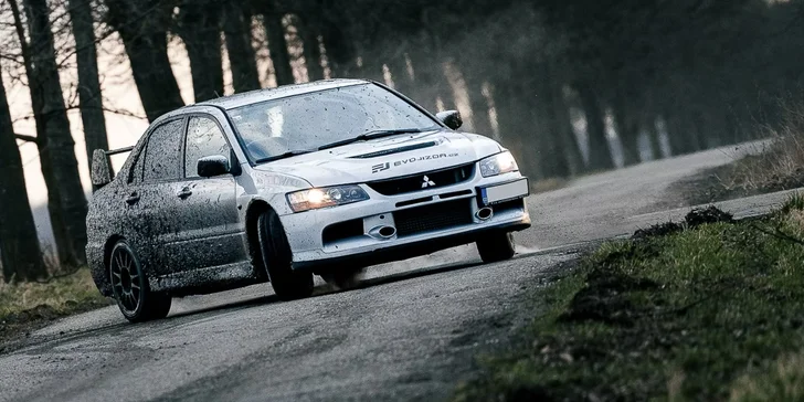 Ostrá jízda s rally jezdcem v Mitsubishi Lancer EVO IX: 15-60 min. řízení či spolujízdy