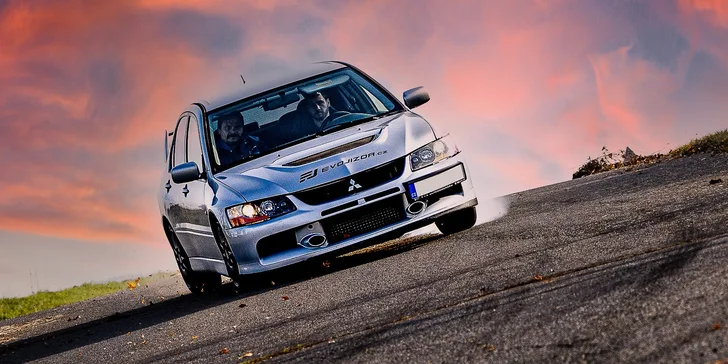 Ostrá jízda s rally jezdcem v Mitsubishi Lancer EVO IX: 15-60 min. řízení či spolujízdy