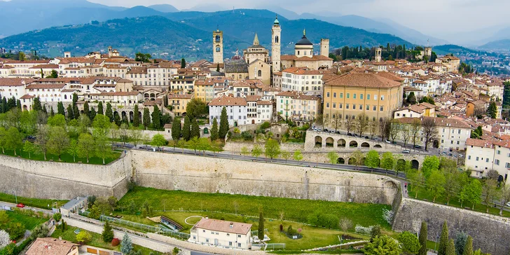 Výlet busem do Itálie: Bergamo a Miláno, lanovka i nákupy