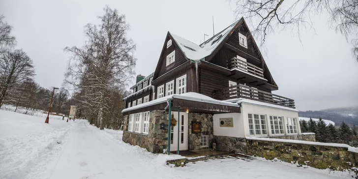 Aktivní dovolená v Orlických horách pro pár i rodinu: retro pokoj, studio či apartmán s kuchyňkou