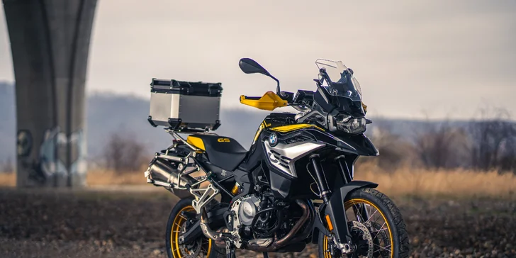 Pronájem motorky BMW na 1 den nebo celý týden i s možností příslušenství