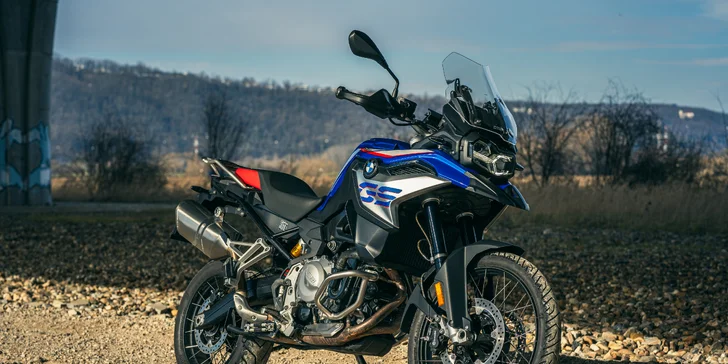 Pronájem motorky BMW na 1 den nebo celý týden i s možností příslušenství
