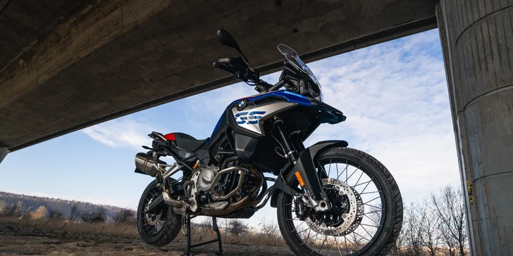 Pronájem motorky BMW na 1 den nebo celý týden i s možností příslušenství