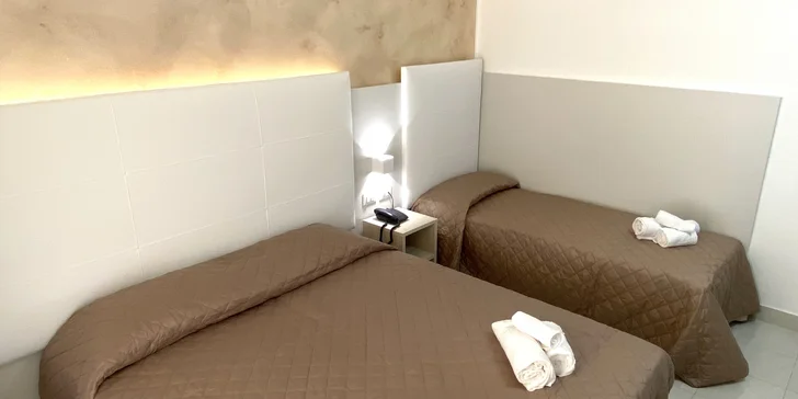 Léto v Caorle: hotel v klidné části u pláže a se snídaní, noc zdarma