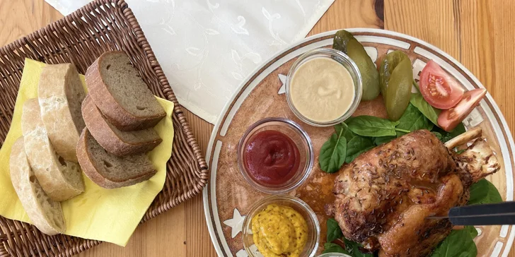 Křídla, hamburger s hranolky, koleno či žebra na grilu pro 1 i 2 osoby