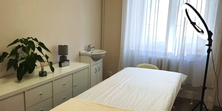 Řasy podle nejnovějších trendů: prodloužení metodou řasa na řasu, 2D až 7D